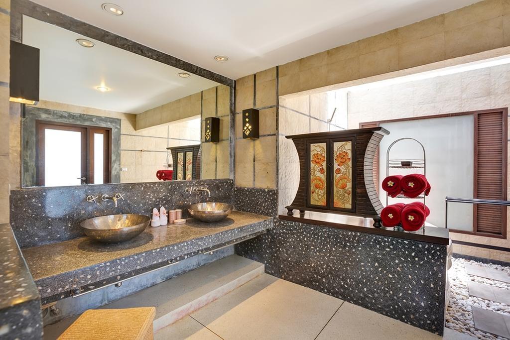 קו סמוי Emerald Sands - Beach Front 4 Bed Pool Villa חדר תמונה