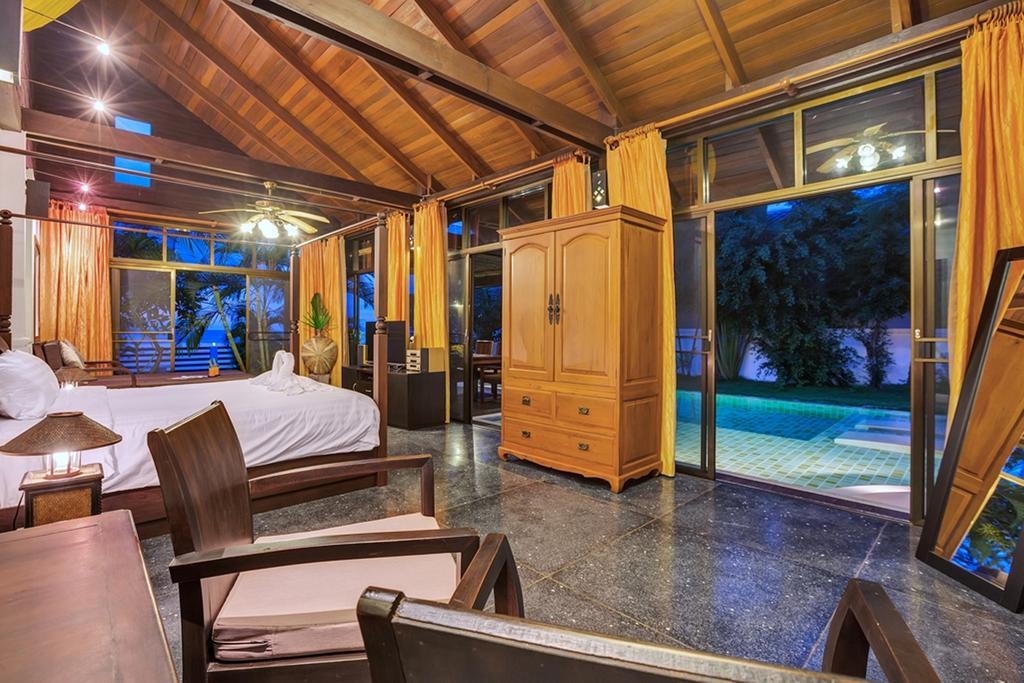 קו סמוי Emerald Sands - Beach Front 4 Bed Pool Villa חדר תמונה